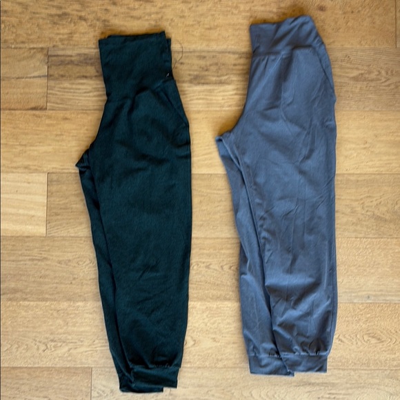 Beyond Yoga Gray and Green Track Pants - Picture 2 of 5